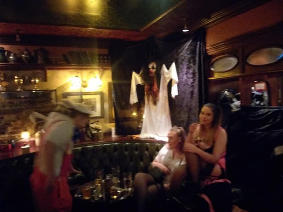 Halloween pyntet bar